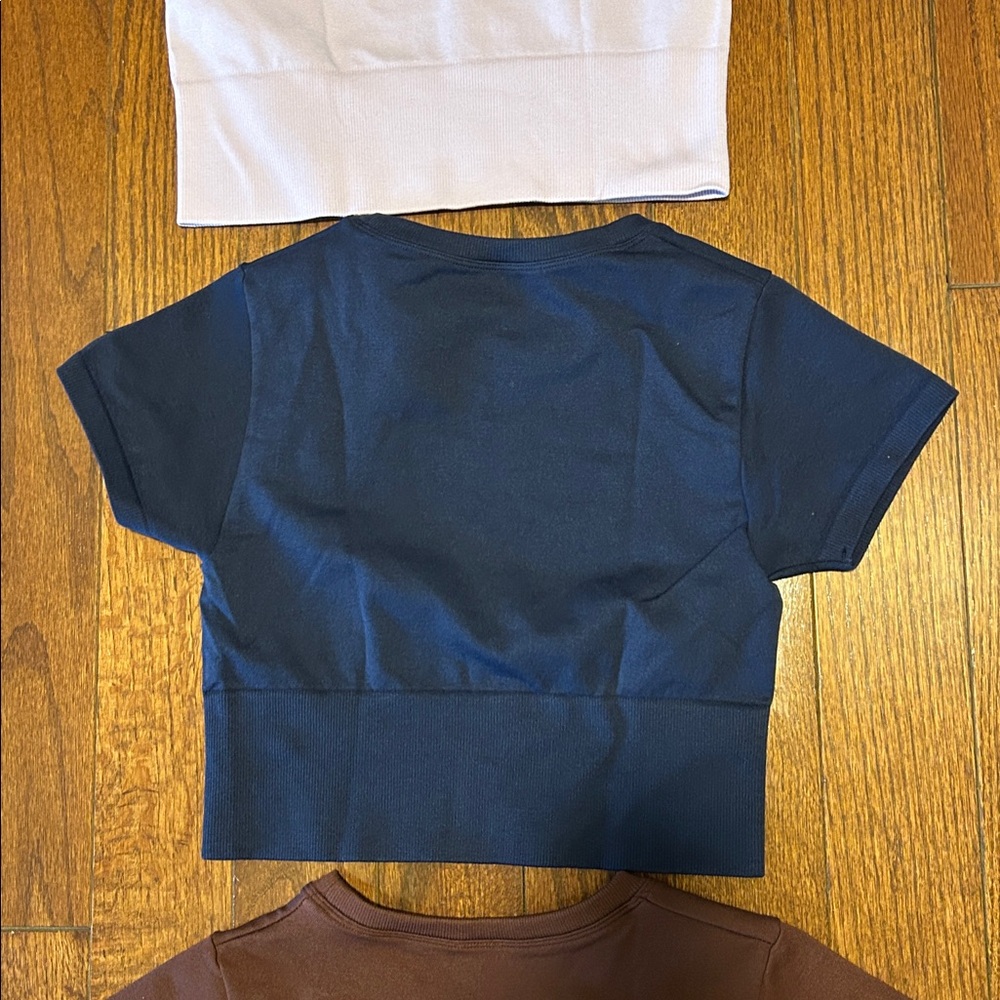 Size XS set of 3 offline by aerie crop tops - Picture 8 of 10